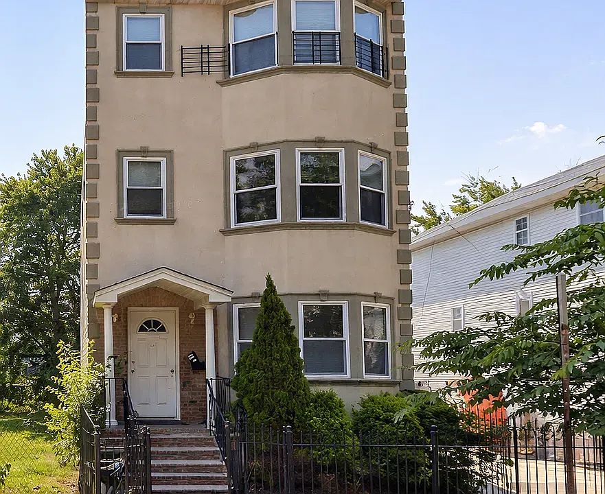 1st image of 742-744 Bergen St #3d3c058fe