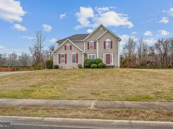 297 E Darby Cir, Dover, DE 19904