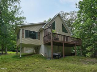195 Eagle Rock Rd, Lackawaxen, PA 18435