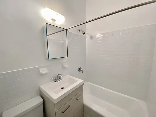 Rented by Bruma Realty LLC | media 8