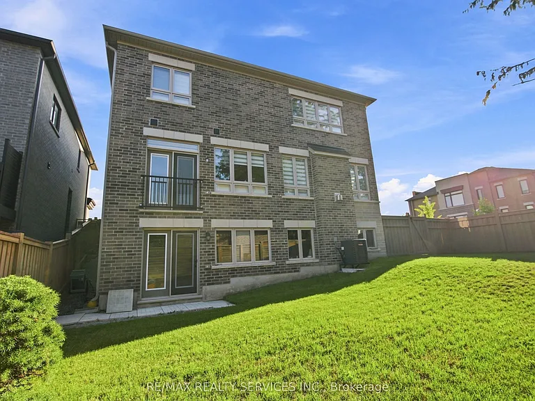 194 Coldwell Bay Cir — Photo 42