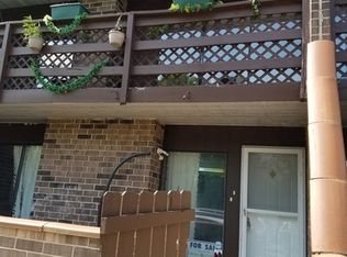 1504 Kenneth Cir, Elgin, IL 60120