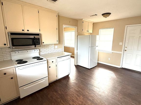 3rd image of 6265 Wares Ferry Rd