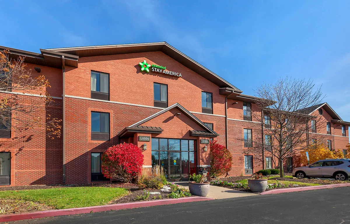 Exterior - Rockford - State Street