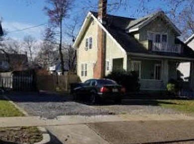 2nd image of 903 Lincoln Ave