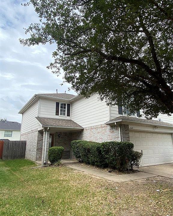 1st image of 739 N Oak Dr