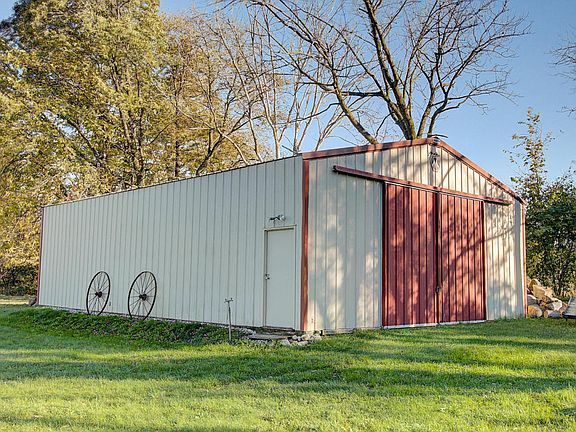 2nd image of 314 Scenic Rd