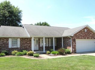 142 Crestmoor St, Collinsville, IL 62234