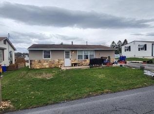 13 Forest Ave, Fayetteville, PA 17222