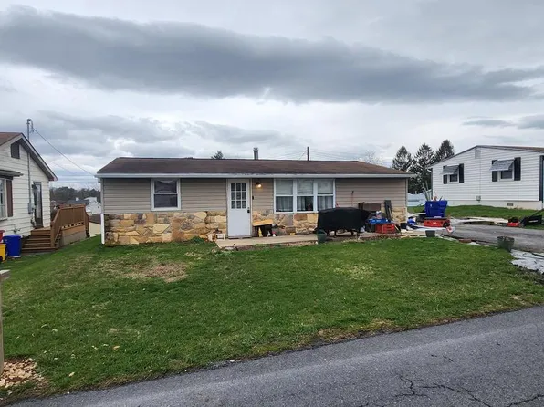 13 Forest Ave, Fayetteville, PA 17222