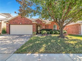 6615 Fairglen Dr, Arlington, TX 76002