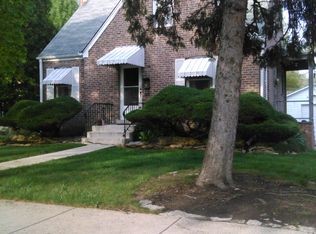 915 S Cambridge Ave, Elmhurst, IL