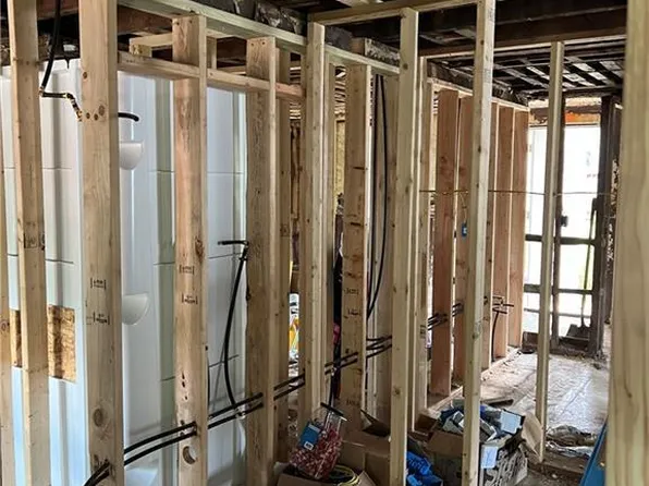 562 North Main Street, Norwich, CT 06360