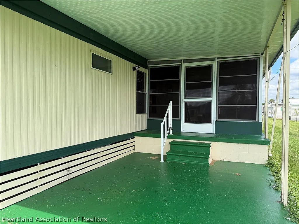 2 bed, 2.0 bath, 792 sqft, $1,275 — Photo 3