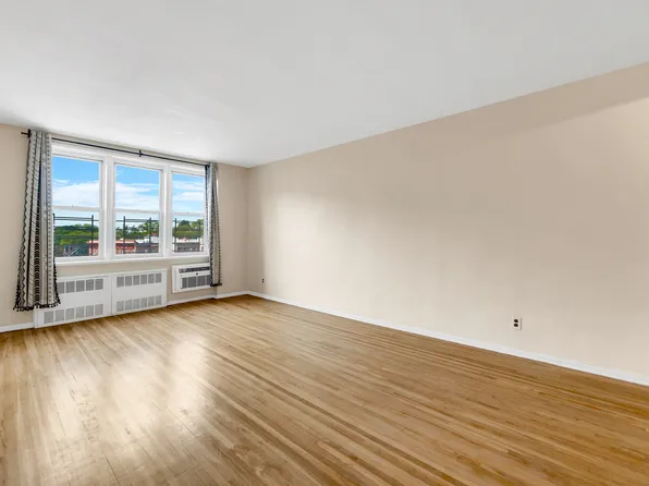 400 East 17th Street image 1 of 10