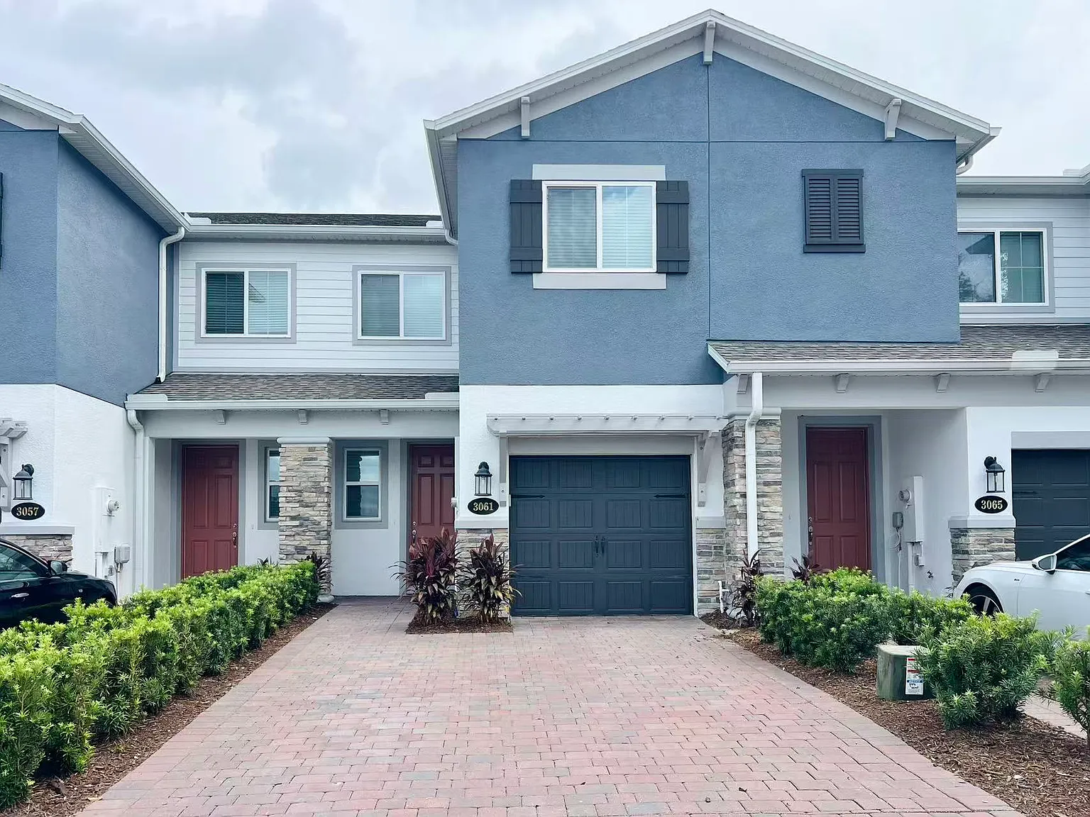 3 bed, 2.5 bath, 1669 sqft, $2,500 — Photo 1