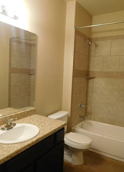 4403 Cambridge Dr #B — Photo 8