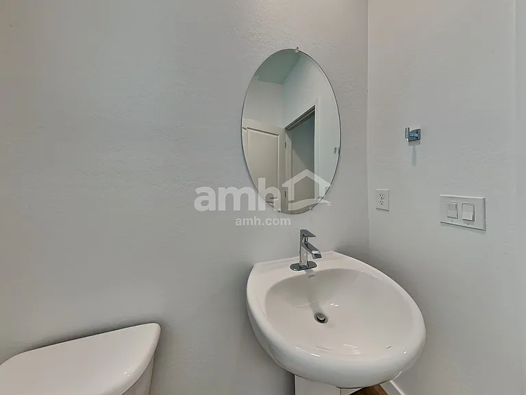 12535 W Flynn Ln — Photo 8