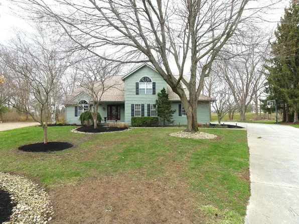2205 Quail Hollow Cir, Sandusky, OH 44870