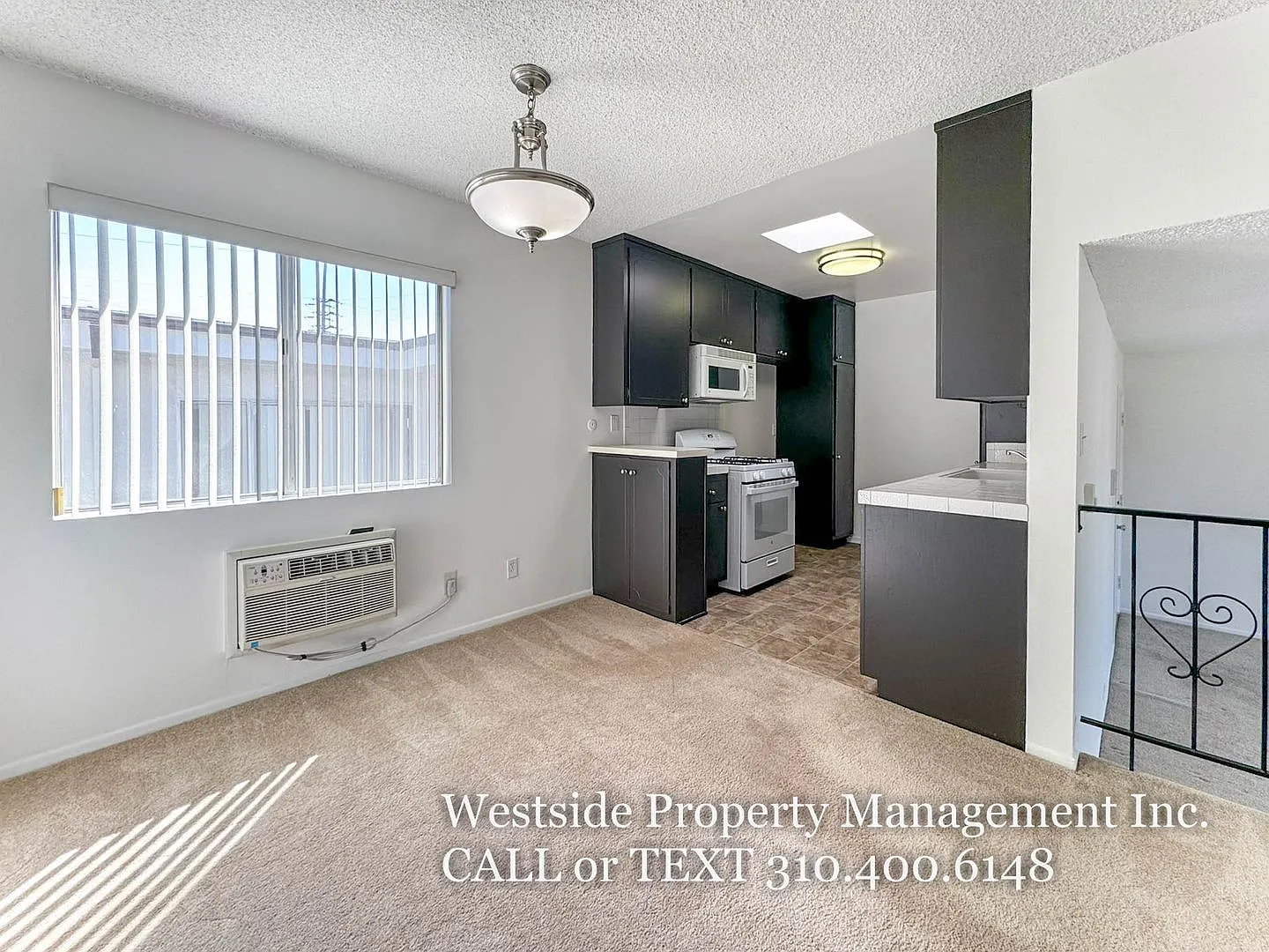 Mar Vista Upper 1Bd/1BA W/Balcony! — Photo 4