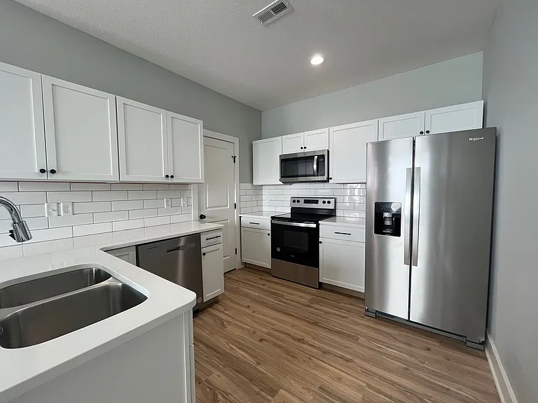 4304 N Hazelwood St — Photo 21