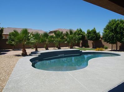 3rd image of 16035 W Hualapai St