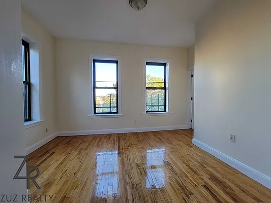 Rented by Zuz Realty | media 6