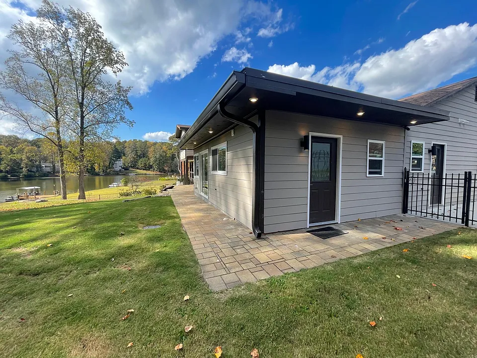 2825 Cardinal Lake Cir #A