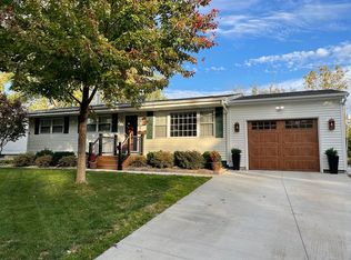 82 Pennsylvania Dr, Decatur, IL 62526