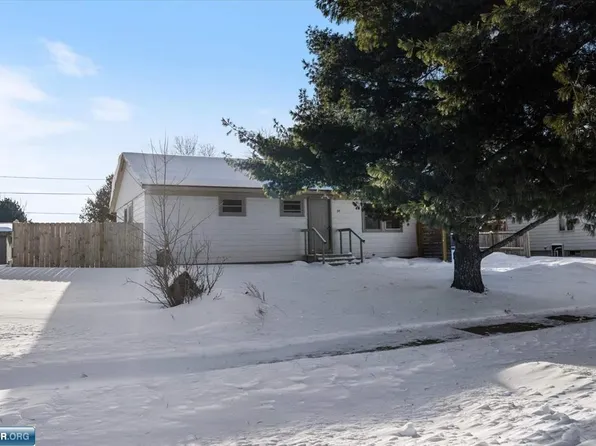39 Cherry Cir, Babbitt, MN 55706