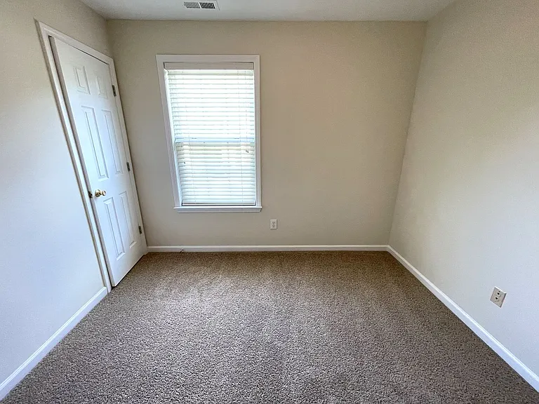 606 Ascott Way — Photo 21