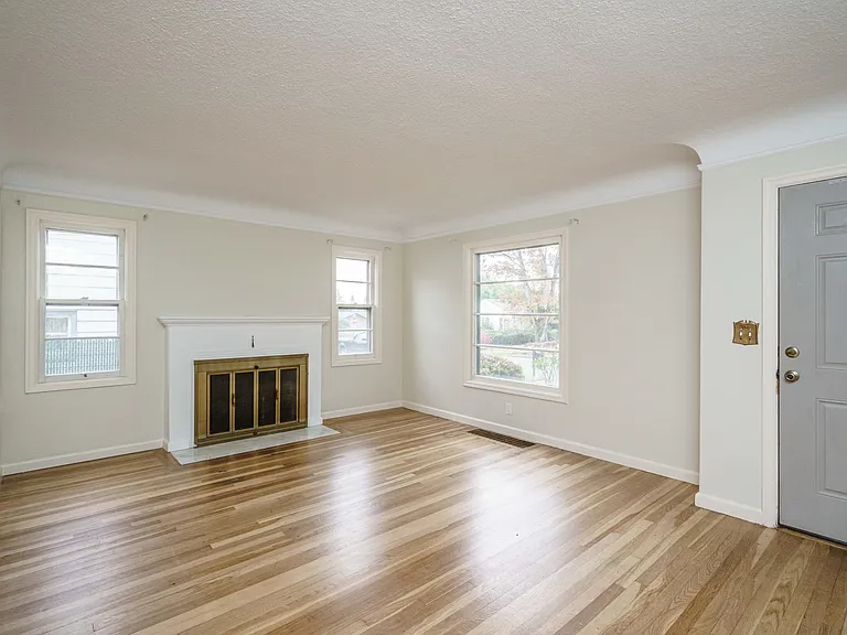 507 Beech St — Photo 2