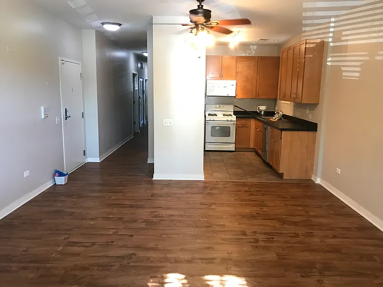 1039 S Lytle St #102 — Photo 3