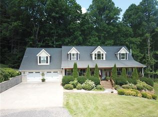 62 McKinzie Pl, Waynesville, NC 28785