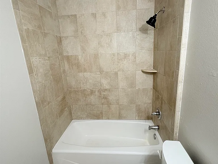 2922 Oakwood Dr — Photo 18
