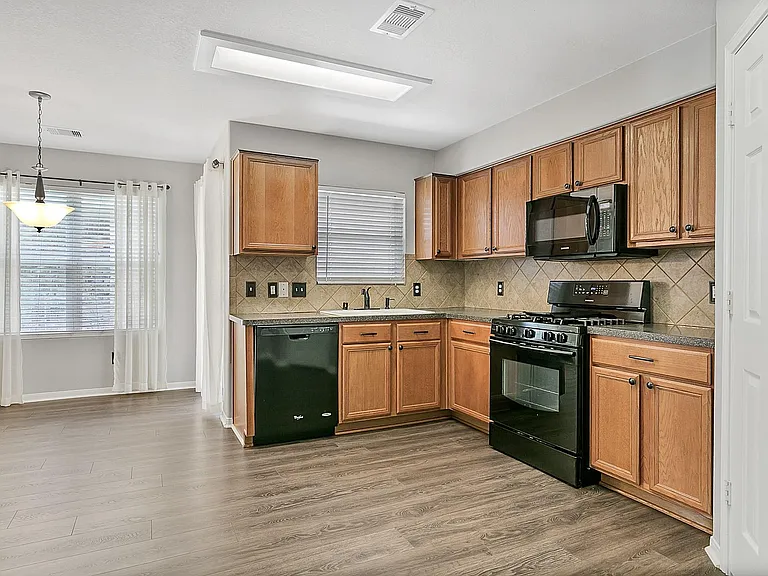 2331 Old Ox Rd — Photo 5