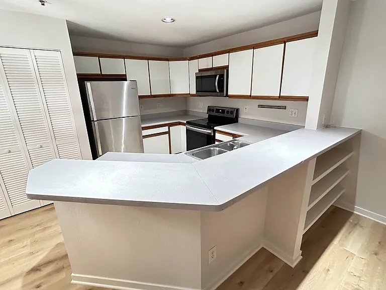 33 S Boulder Cir #213 — Photo 2