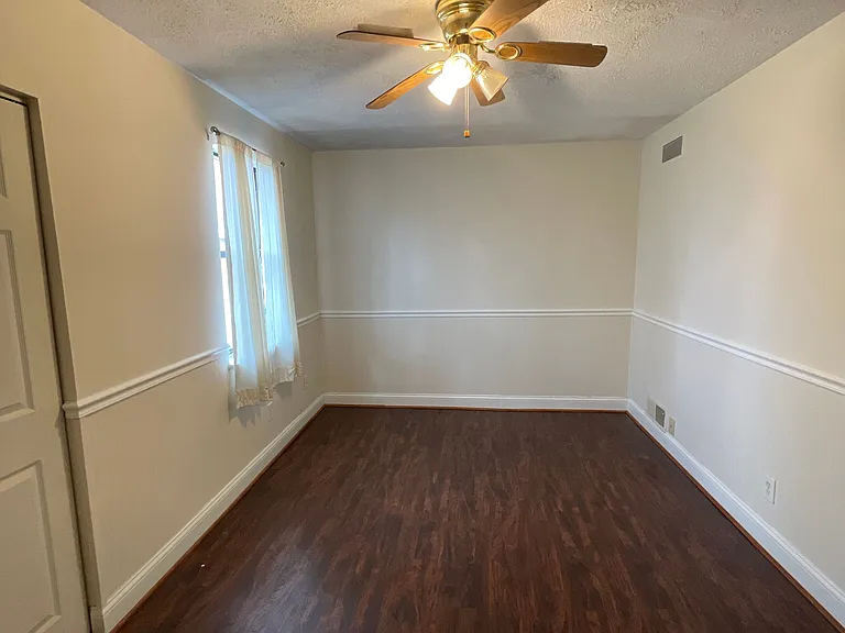 210 Woodhaven Dr — Photo 14