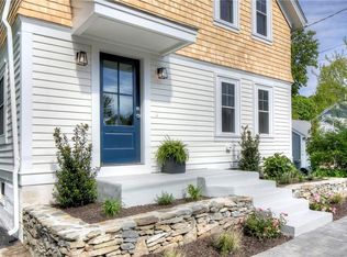 65 Walnut Rd, Barrington, RI 02806