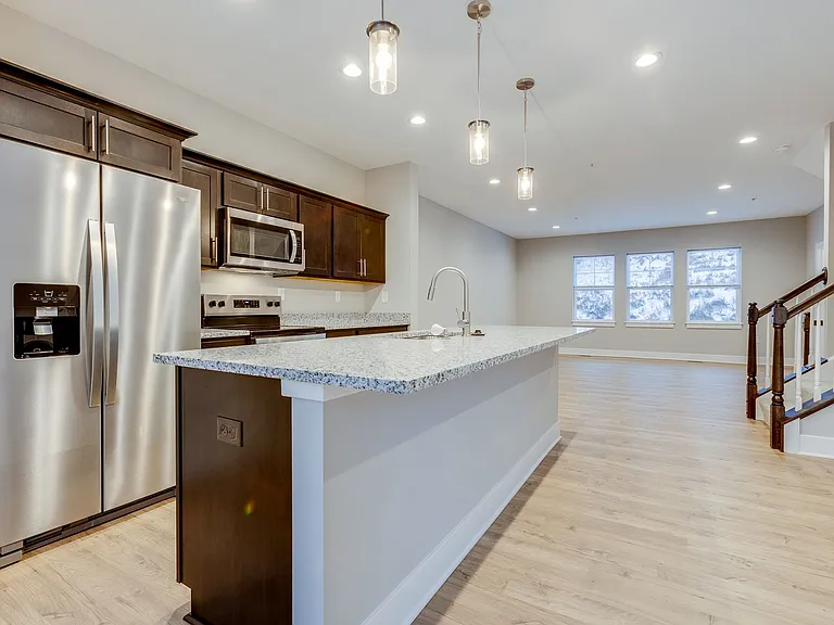 5003 Stefano Dr — Photo 9