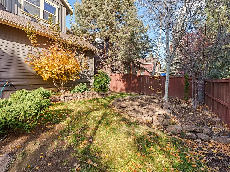 61454 Linton Loop — Photo 32