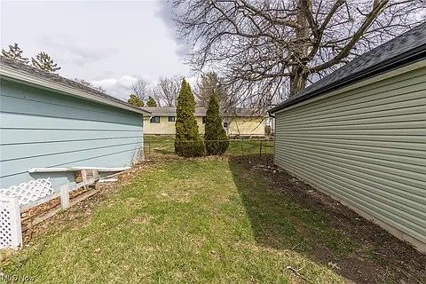 4th image of 63 Heights Ave