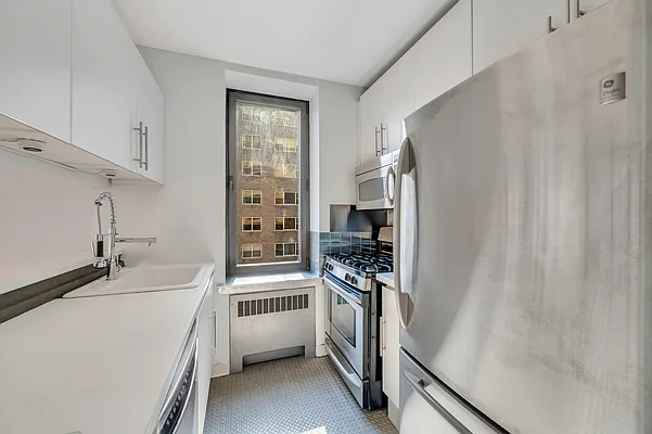 Rented by Compass | media 21