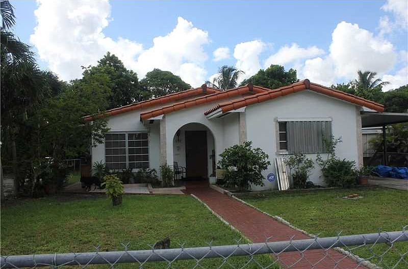 1st image of 828 NW 114th St