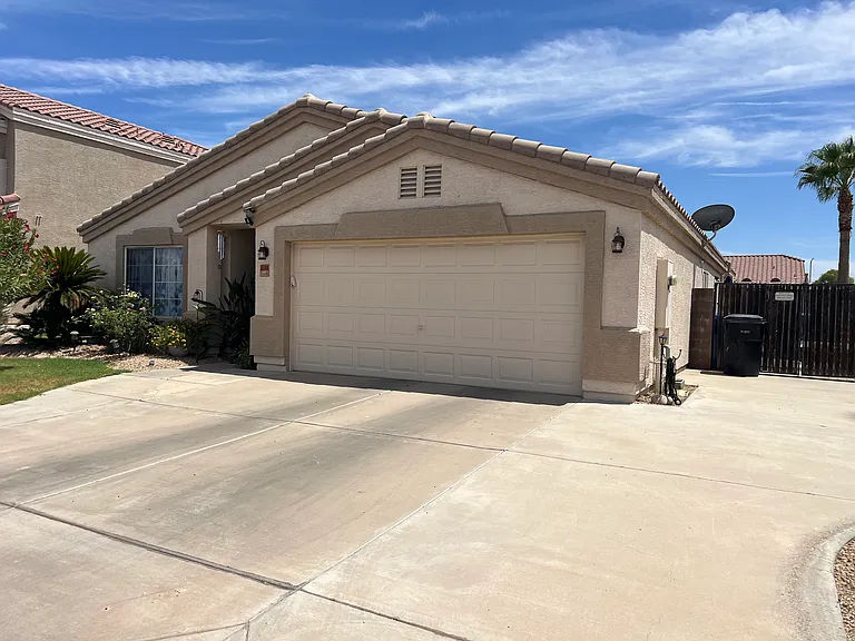 11185 W Ashley Chantil Dr — Photo 1