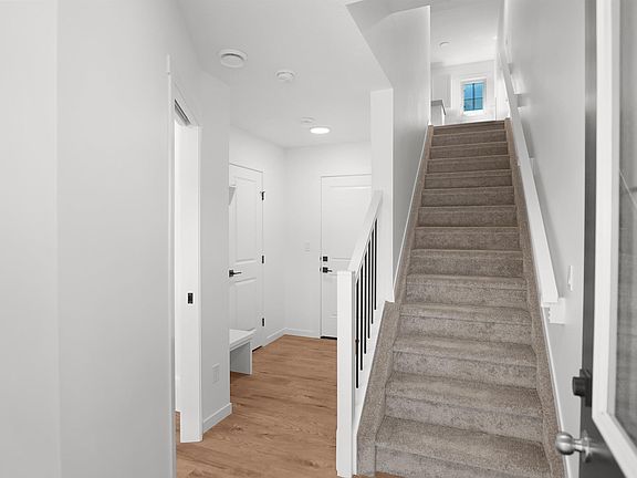 4th image of 29 Airport Rd NW #11