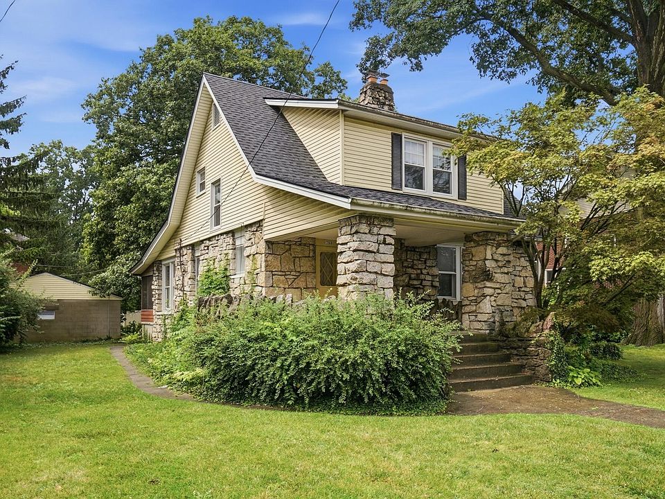 1st image of 1753 W 1st Ave