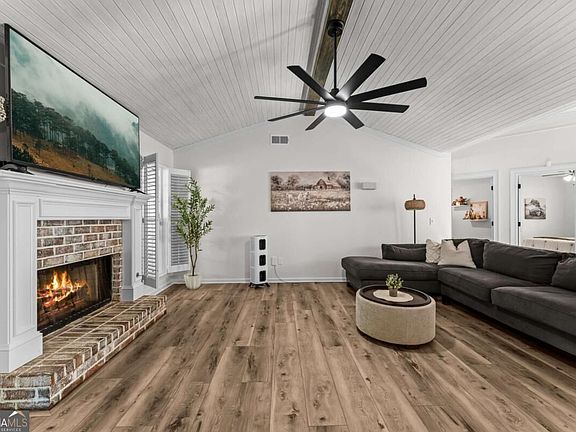 5th image of 110 Sweet Gum Rd