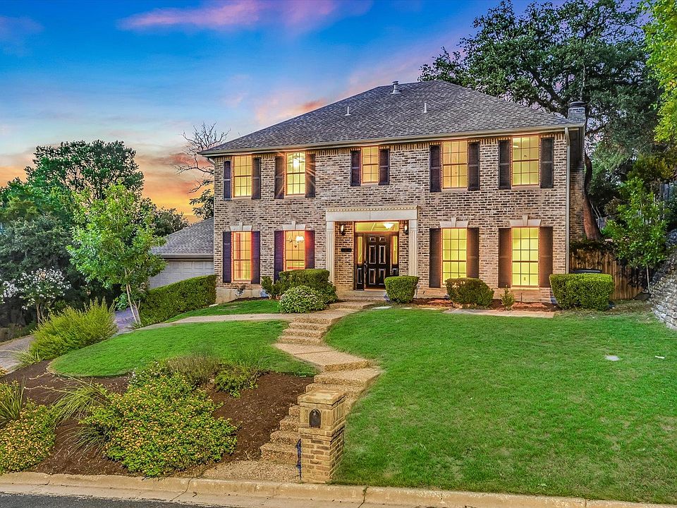 1st image of 1915 Holly Hill Dr