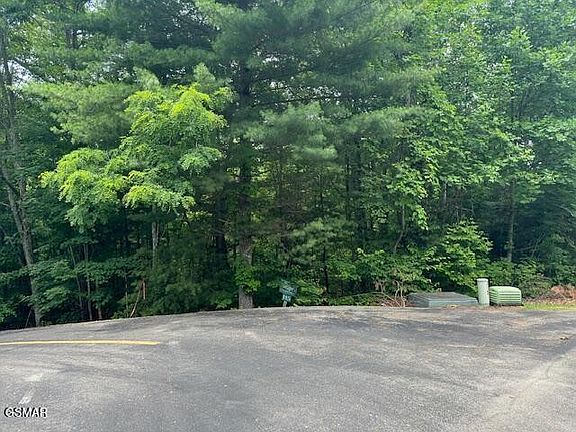 3rd image of 2808 Grist Mill Ln Lot 115R